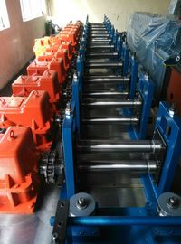 중국 기계 7 롤러 0 - 70 mtr/최저 속도를 형성하는 기어 박스 드라이브 빗물 관 공장